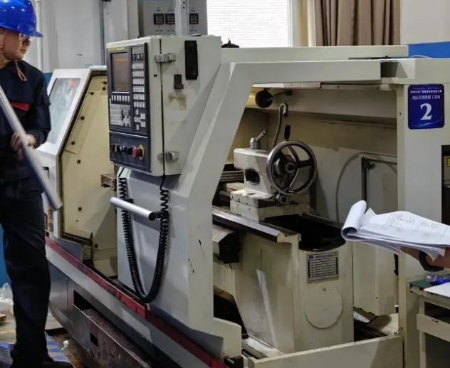 How do CNC turning machines work? 4