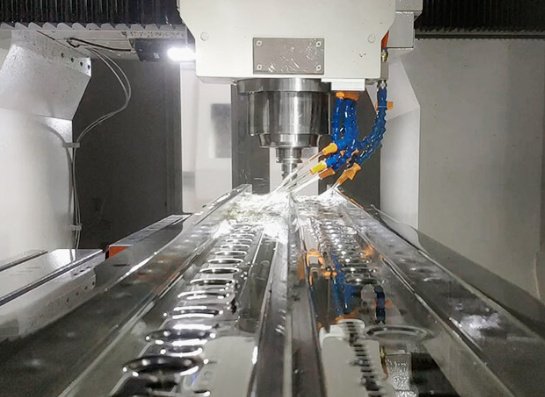 Main CNC Machine Components and Their Functions