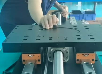 Main CNC Machine Components and Their Functions 4