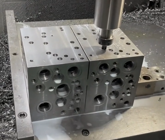 Hydraulic Manifold Block Machining 3061