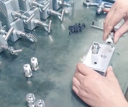 Grease Manifold Block Overview