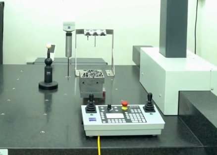 CNC milling tolerance measurement using precision inspection tools
