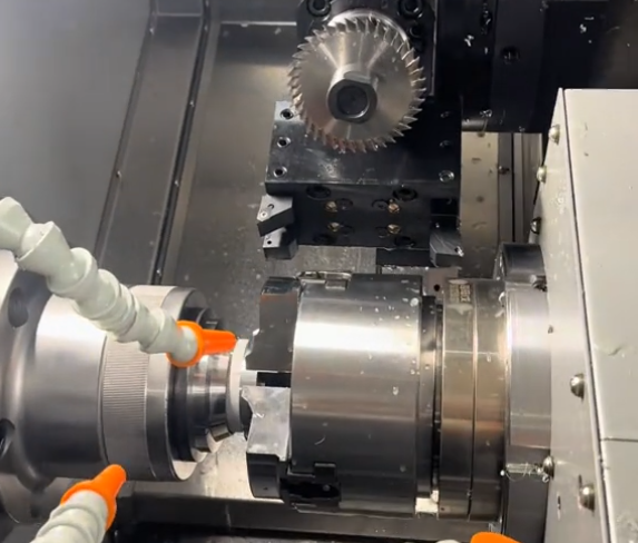 CNC manufacturing capabilities including milling, turning and 5-axis machining