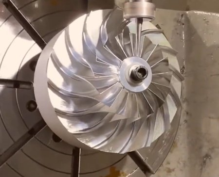 Precision CNC machining of 7075 aluminum components