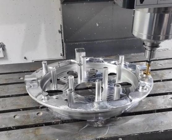 Industrial CNC machining of aluminum alloy parts