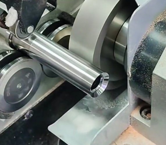 Precision CNC grinding machine and its impact on CNC grinding cost