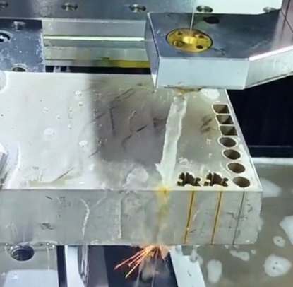 High precision wire EDM machining metal component